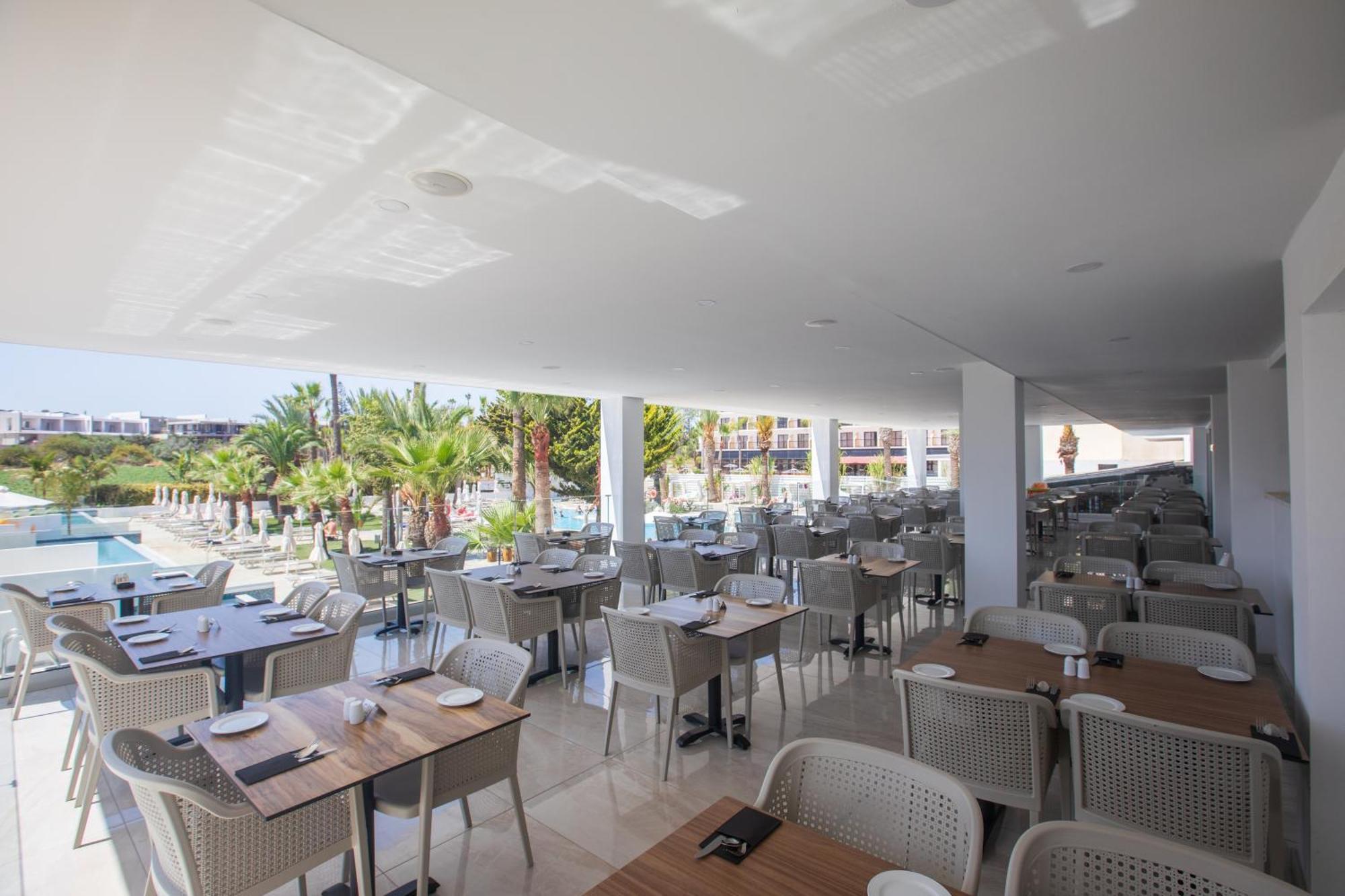 Bohemian Gardens 4* Protaras