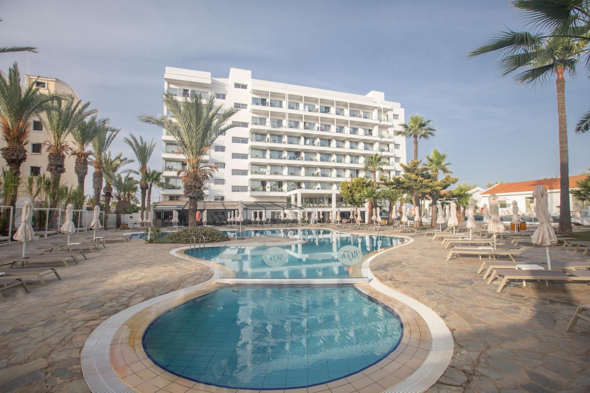 Bohemian Gardens Protaras