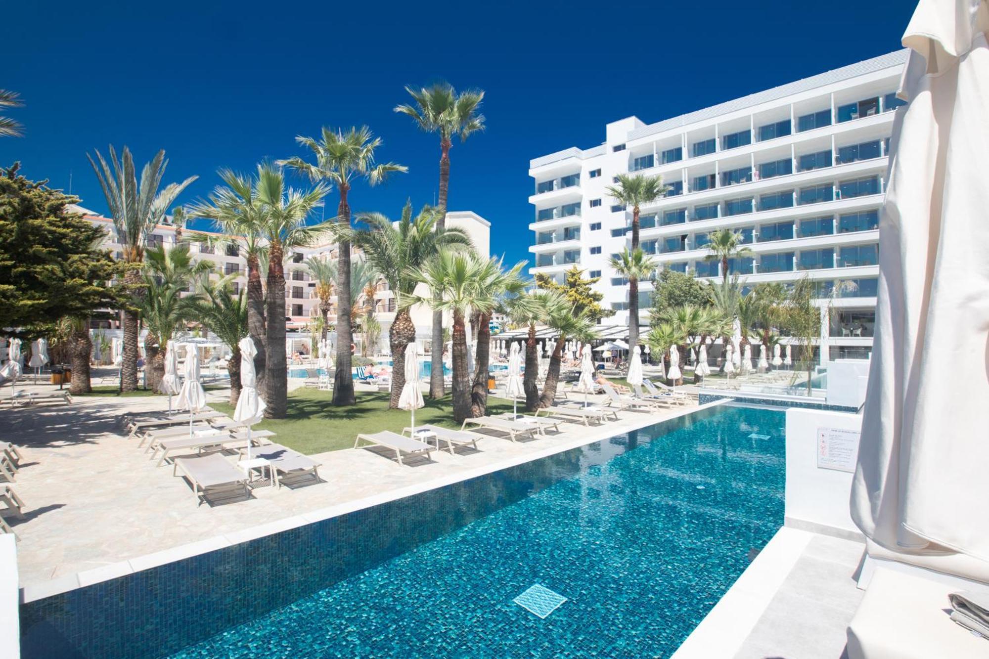 Bohemian Gardens Protaras